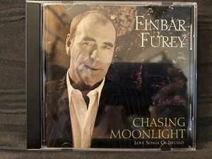 Chasing Moonlight: Love Songs of Ireland by Finbar Furey (CD) LIKE NEW - Imagen 1 de 3
