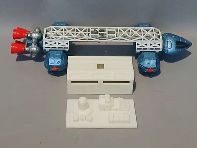 Space 1999 Eagle TRANSPORTER instalação de armazenamento pod compatível com Dinky 359 impressão 3D cru  - Imagem 1 de 4