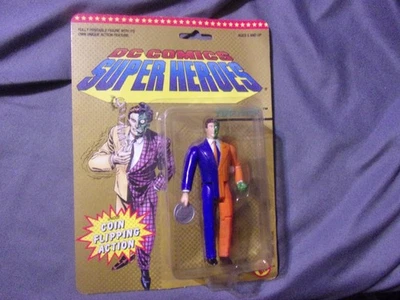 DC Comics Super Heroes TWO FACE Action Figure 1990 Vintage Toy BiZ - Image 1 of 4