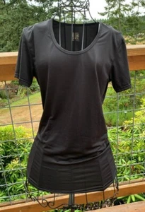32 Degrees Cool Ladies size Small Black Weatherproof Short Sleeve T-shirt - Picture 1 of 6
