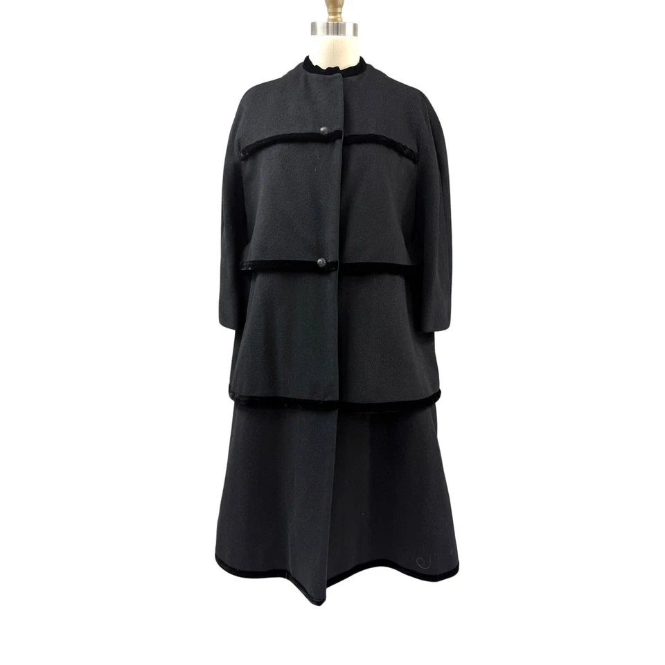 RARO Abrigo de Colección Años 50 Lilli Ann Paris Trapecio Capas Lana Terciopelo Borde Negro M Foto 1 de 4