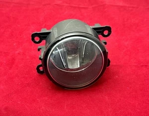 2011 - 2014 OEM PORSCHE CAYENNE FRONT FOG LIGHT ASSEMBLY - Picture 1 of 6