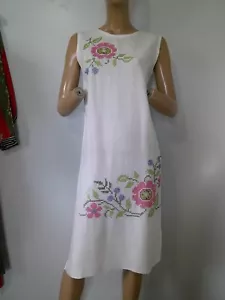 NOS Vtg 60's White Linen Sheath Dress with Embroidered Flowers M-L NWOT - Picture 1 of 9
