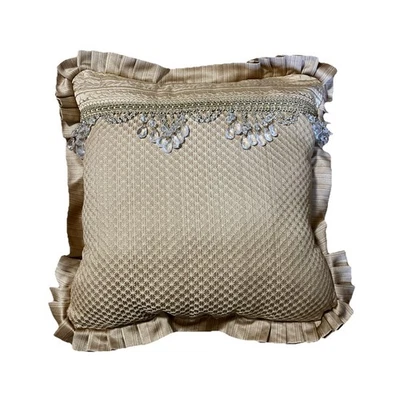 J. Almohada Queen New York Napoleón con cuentas de oro acento grande con volantes diamante Patt Foto 1 de 4