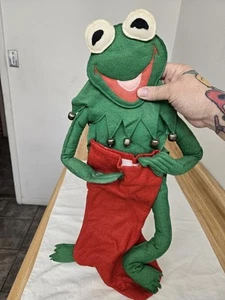 Vtg. Kermit the Frog holding Christmas stocking. Handmade, felt. - Picture 1 of 18