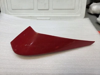 Alerón esquinero Camaro 86-92 en rojo número de pieza 20642886 Foto 1 de 4