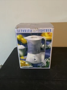 Nuovissima Schiuma Au Lait Montalatte Caldo Schiumatrice Bianco Cappuccino Auto - Foto 1 di 4