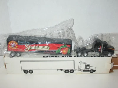 NUEVO DE LOTE ERTL STADLEMAN'S APPLES - #9943 CABINA KENWORTH con remolque Foto 1 de 4
