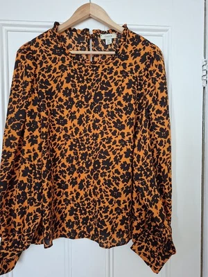 Oasis Long Sleeved Blouse Black/Orange Pattern with 2 Button Sleeves Size 18 - Image 1 of 4