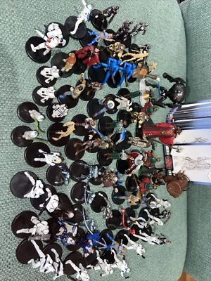 Lote de 72 figuras y 70 cartas en miniatura de Star Wars 💥 Foto 1 de 4