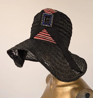 ART DECO 1920’S BLACK STRAW HAT W STRIPE + BUCKLE DETAIL W LABEL INSIDE - Image 1 of 4