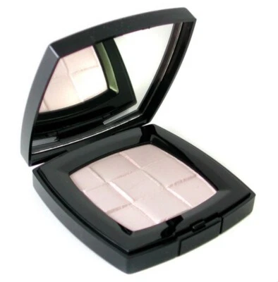 Novo! Pó iluminador CHANEL Ruban Perle MOONLIGHT DESCONTINUADO - Imagem 1 de 4