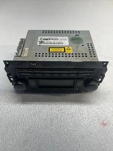 2005-2007 Jeep Grand Cherokee Am Fm Cd Player Radio Receiver p05064171ak🔥 - Picture 1 of 12