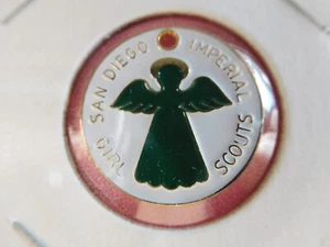 EI GIRL SCOUT SAN DIEGO IMPERIAL GREEN ANGEL CALIFORNIA PIN GSUSA GSA WAGGGS !!! - Picture 1 of 3