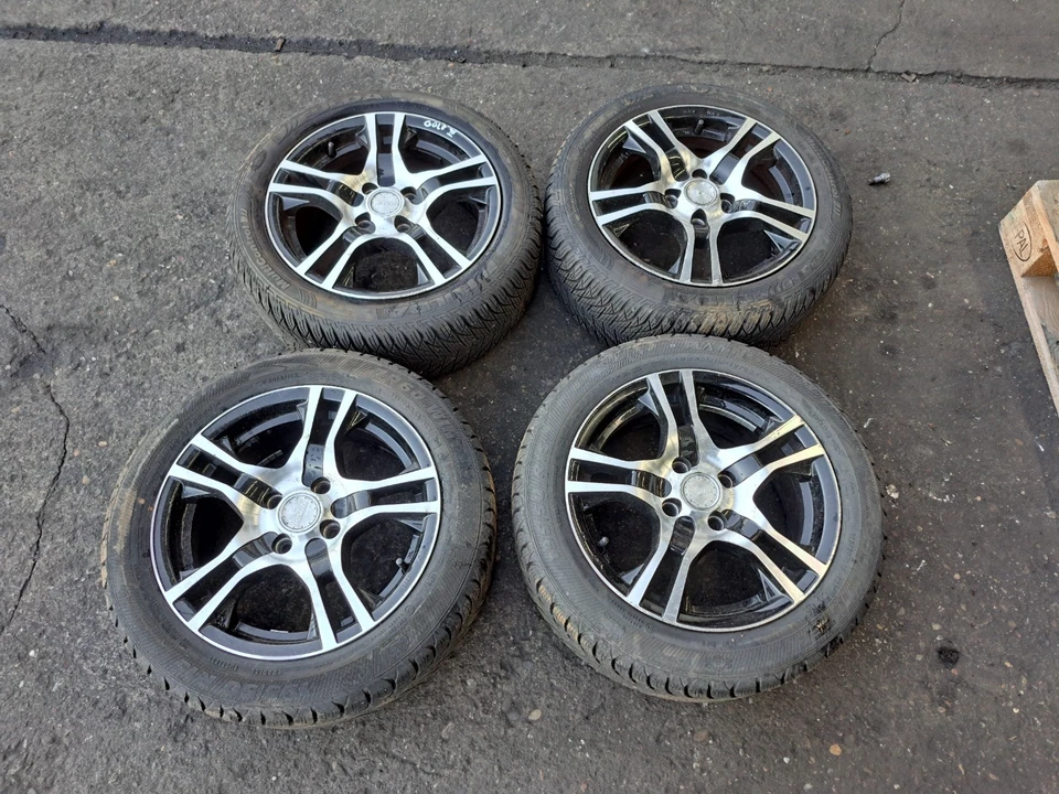 VW Golf 3 1 Satz Alufelgen mit Fulda Allwetterreifen 195/50R15 - Bild 1 von 4