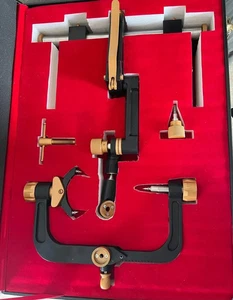 Skull Clamp Mayfield Brain Retractor System Brain Mayfield Retractor System - Picture 1 of 2