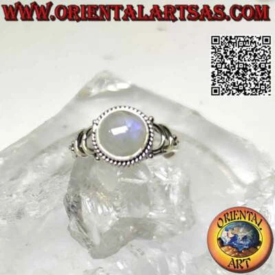 Anello in argento 925 ‰ pietra di luna arcobaleno tonda cabochon contornata da i - Immagine 1 di 4