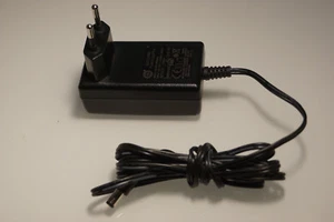 #72 STECKERNETZTEIL 9V 2A 2000 mA NETZTEIL NETZADAPTER - Afbeelding 1 van 1