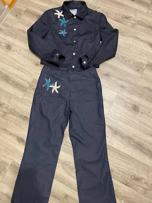 VERSACE JEANS COUTURE VINTAGE TERNO JEANS ESTRELA DO MAR LOGOTIPO BOTÃO MEDUSA TAMANHO P - Imagem 1 de 4