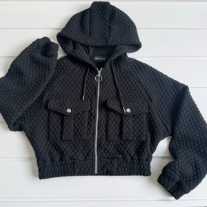 New Look Women's/Juniors Cropped Quilted Hoodie Sweatshirt Jacket Size Medium - Picture 1 of 7