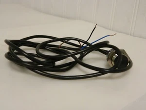 Telemecanique Inductive Proximity Sensor PNP 5mm Detection XS518B1PAL2 - Picture 1 of 3