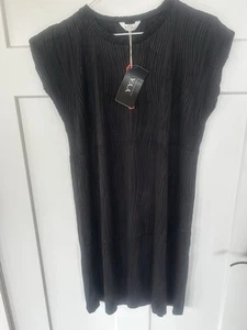 NWT Sleeveless High Neck  YYA Short Sweater Dress Midnight Blue Black M  PICS - Picture 1 of 6