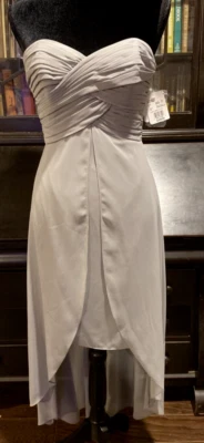 Davids Novia Mujer Trenza Sin Tirantes Alto/Bajo Gasa Baile de graduación Gris Talla 4 Nuevo con Etiquetas Foto 1 de 4