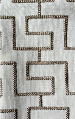 Remanente de tela de diseñador geométrico gris Kravet 24x24" Foto 1 de 3