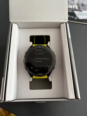 Garmin Forerunner 965 GPS Smartwatch, Lauf-, Triathlcomputer, Gelb/Schwarz, OVP  - Bild 1 von 4