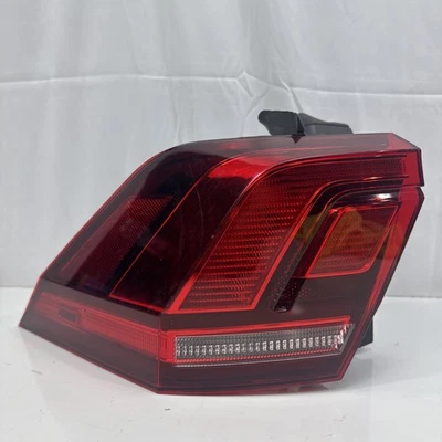 ОРИГИНАЛЬНЫЙ СВЕТОДИОДНЫЙ ЗАДНИЙ ФОНАРЬ СО СТОРОНЫ ВОДИТЕЛЯ VOLKSWAGEN TIGUAN B231 2018 2019 2020 2021 - Изображение 1 из 4