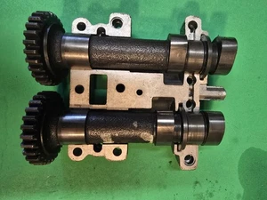 Kawasaki Vulcan VN 750 camshaft cap cover - Picture 1 of 5