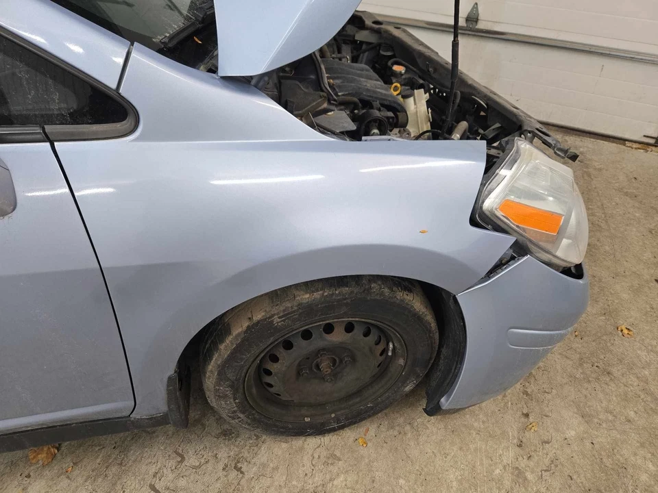 Used Front Right Fender fits: 2012 Nissan Versa Front Right Grade A Foto 1 de 4