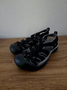 EUC Women’s Keen Sandals Black Pink Size 8 - Picture 1 of 9