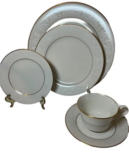 Noritake Tulane 5-teiliges Gedeck 7562 Fine Ivory China Goldfelgen - Bild 1 von 8