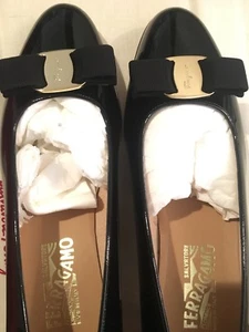 Women Salvatore Ferragamo Boutique Vara Bow Black Patent Leather Pump Shoe 40 C - Picture 1 of 6