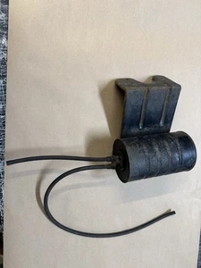 1973-1979 73-79 FORD TRUCK F100 f150 F250 F350 VACUUM AC Canister 73-79 - Bild 1 von 3