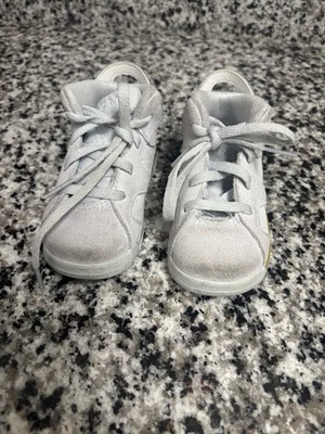 Air Jordan Retro 6 niño pequeño Foto 1 de 3