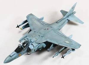 Bulldogs Hasegawa 1/48 AV-8B Harrier II USMC VMA-223 construido y pintado - Imagen 1 de 5