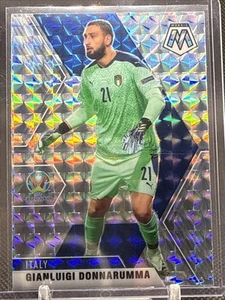 Gianluigi Donnarumma #131 2020-21 MOSAIC EURO - SILVER MOSAIC PRIZM PARALLEL - Picture 1 of 2