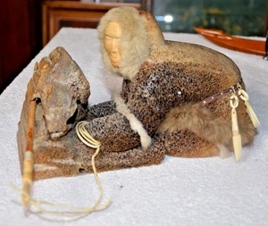 Vintage groß! Rich Miller geschnitzter Stein & Fell Inuit Fischer Skulptur RAR - Bild 1 von 12