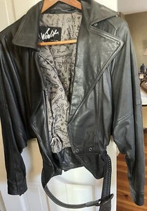 Vintage Damen schwarze Lederjacke "Bikers" mit Dolmanärmeln und Gürtel - Bild 1 von 6
