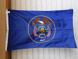 Vintage Dettra Flagge Bundesstaat Utah - 3' x 5' - Dura-Lite Nylon. Made In USA - Bild 1 von 5