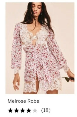 FOR LOVE & LEMONS Roupão Floral Branco Melrose Grande -Victoria's Secret Novo com etiquetas Novo na embalagem - Imagem 1 de 4