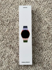 Samsung Galaxy Watch 7 40 mm vert avec bracelet sport vert M/L neuf dans sa boîte scellé - Photo 1 sur 3