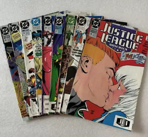 Jot Lot 9 x Mixed DC Comics 1990 Justice League Superboy Green Lantern Batman - Picture 1 of 2