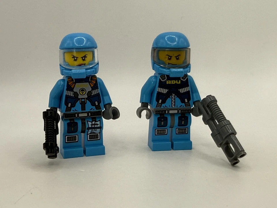 Lego Space Galaxy Squad  Minifigures Lot of 2 Authentic - Image 1 of 2