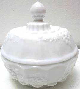 Vintage Westmoreland Glass Covered Candy Dish Paneled Grape White 4 1/2" T - Picture 1 of 7