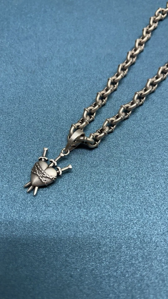 Cadena de eslabones de cable con espiga de plata de ley tres de espadas corazón cadenas colgante 70 g Foto 1 de 4