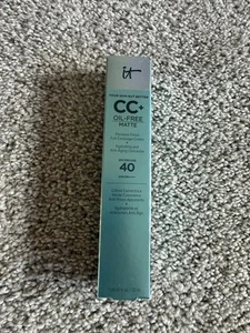 IT COSMETICS  CC+ NATURAL OIL FREE MATTE FULL COVERAGE CREAM LIGHT NEW!  - Picture 1 of 2