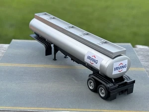 Custom HO Scale Irving Oil Tanker Semi Trailer 1/87 - Bild 1 von 4
